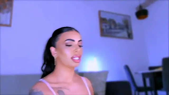 Moonamour's Webcam Show