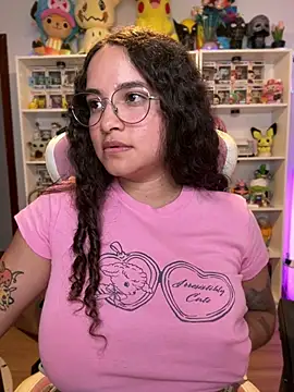 Sweet_sully__ élő XXX-chatje