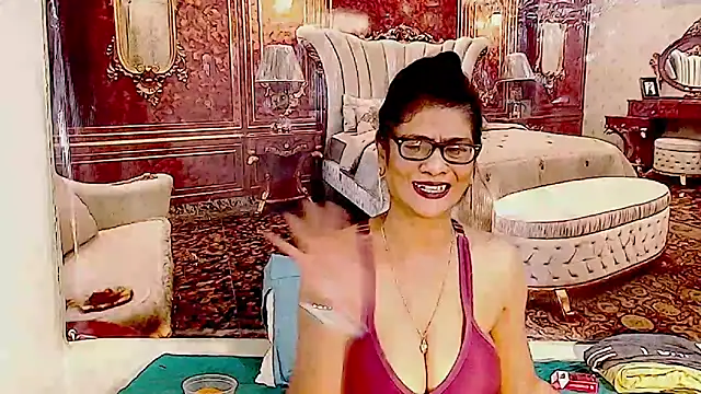 IndianAllure's Live XXX Chat