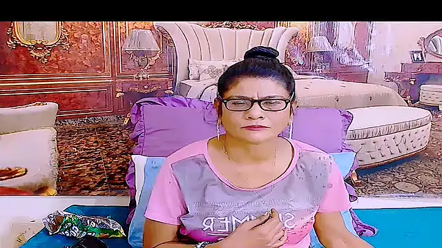 IndianAllure Live XXX Chat