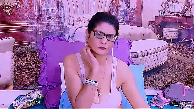 Chat XXX en directo de IndianAllure
