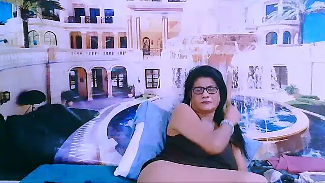 צ'אט XXX בשידור חי של IndianAllure