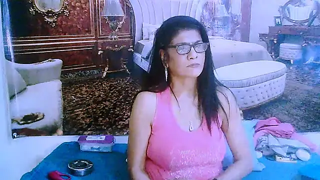 IndianAllure's Live XXX Chat