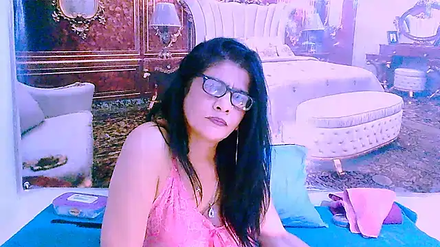 IndianAllure live XXX chat
