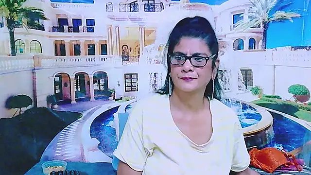 IndianAllure Live XXX-chat