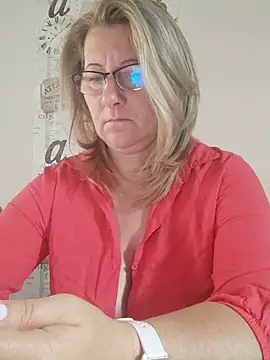 Elza01 Adlı Modelin Canlı XXX Sohbeti