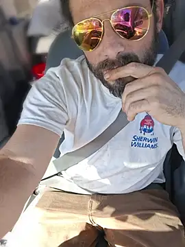Sitonmyface2020@xh: διαδικτυακό σόου στην κάμερα