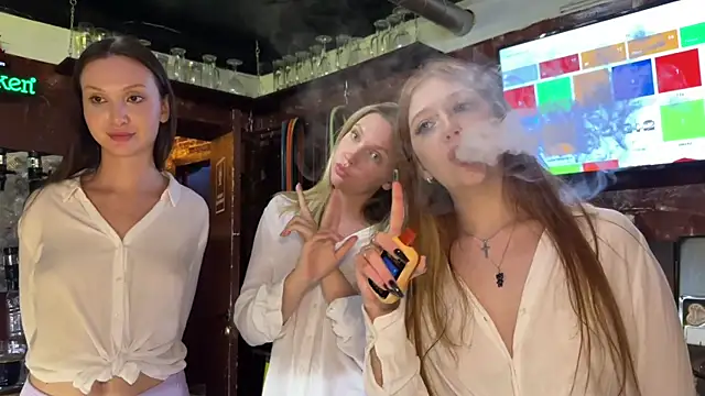 dirtypub Show in webcam
