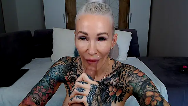 TallyHeart's Webcam Show