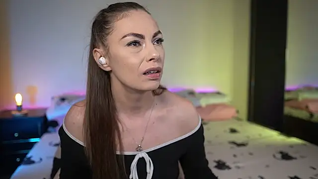 TiffanyPierce Live XXX-chat