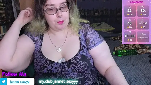 Chatroom XXX en direct de JannetPie