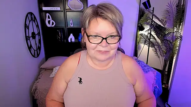 Shannonshine's Live XXX Chat