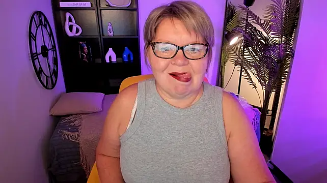 Shannonshine's Live XXX Chat