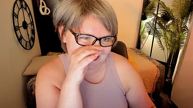 Shannonshine's Live XXX Chat