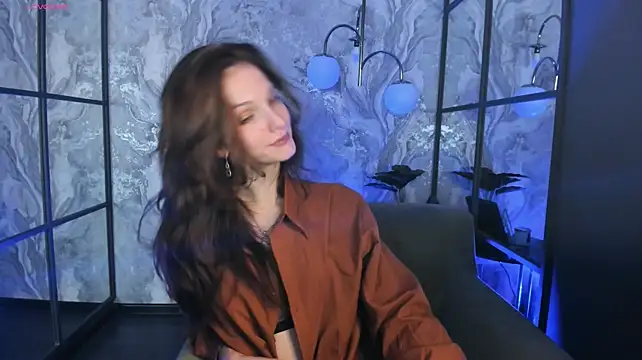 MirandaGlow Live XXX-chat