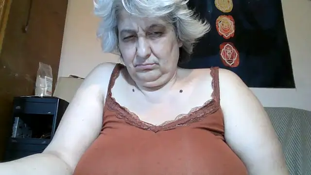 ExquisiteMature élő XXX-chatje
