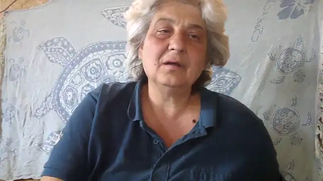 חדר צ'אט בשידור חי של ExquisiteMature