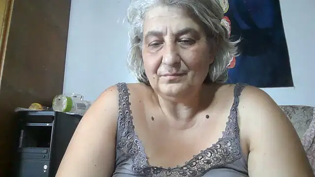 ExquisiteMature's Live XXX Chat