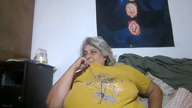 Chat +18 de ExquisiteMature ao vivo