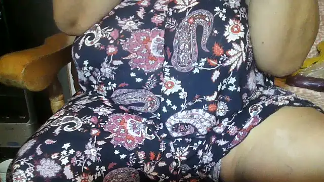 ExquisiteMatureのライブXXXチャット