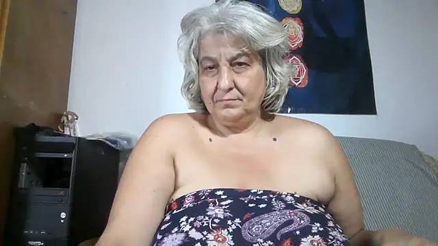 ExquisiteMature's Live XXX Chat