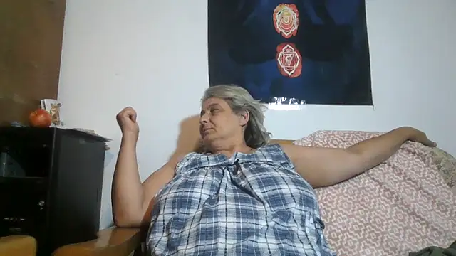 ExquisiteMature XXX чат на живо