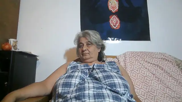 Chat +18 de ExquisiteMature ao vivo