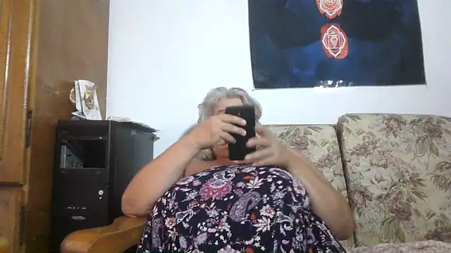 ExquisiteMature's Webcam Show