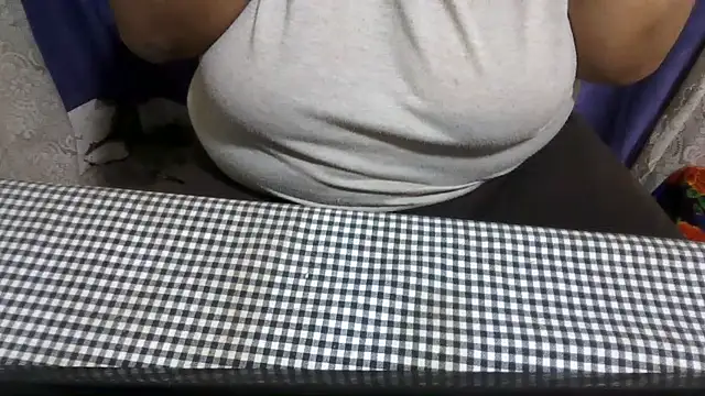 Chatroom XXX en direct de ExquisiteMature