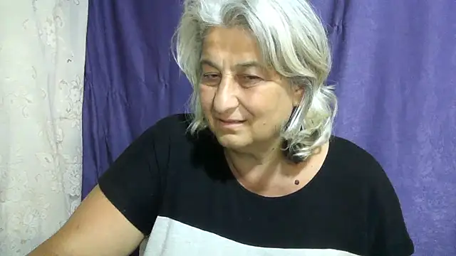 ExquisiteMature Adlı Modelin Canlı XXX Sohbeti