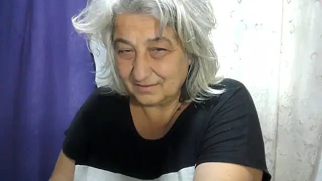 XXX chat uživo modela ExquisiteMature