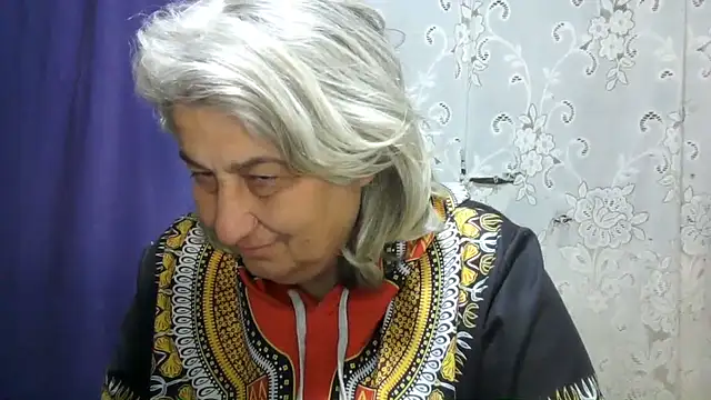 Chat +18 de ExquisiteMature ao vivo