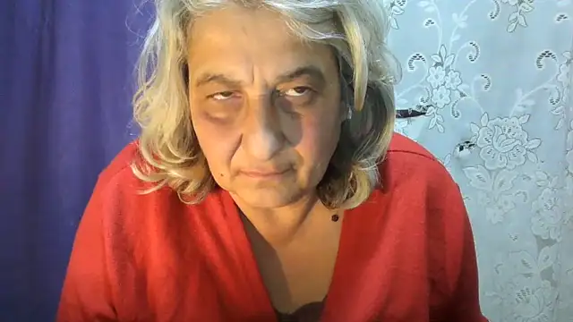 Chat XXX en directo de ExquisiteMature