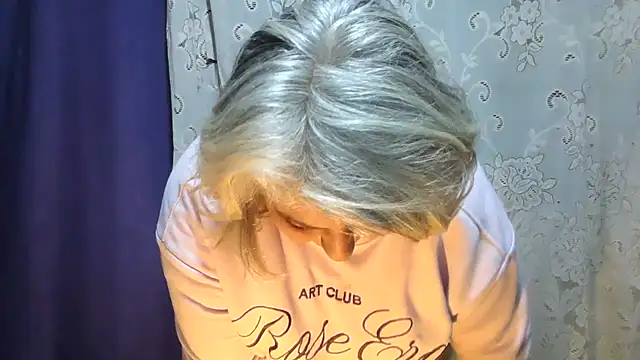 ExquisiteMature's Live XXX Chat