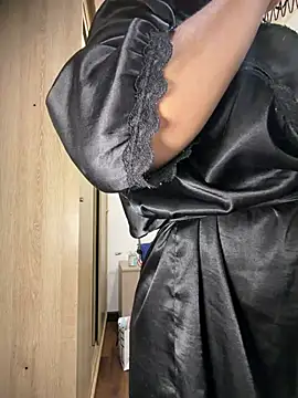 Chat +18 de carolgaita ao vivo