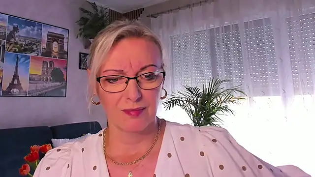 vanessa_chat Pertunjukan Webcam