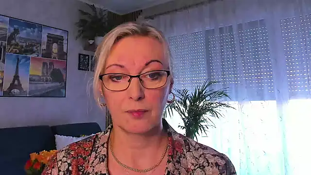 vanessa_chat: διαδικτυακό σόου στην κάμερα