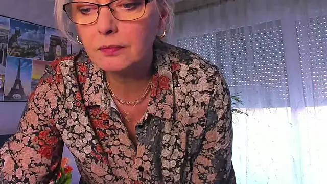 vanessa_chatn Webbikameraesitys