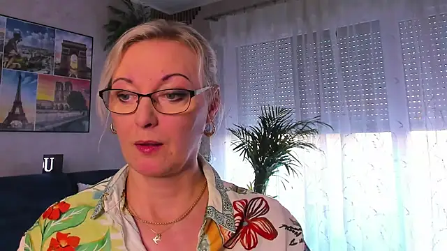vanessa_chat Adlı Modelin Canlı Sohbet Odası
