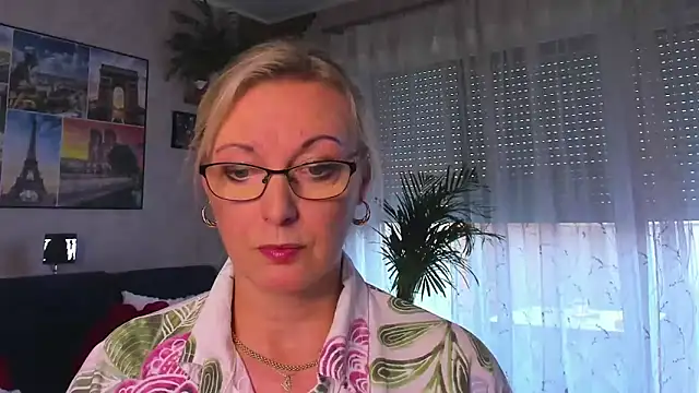 vanessa_chat's Webcam Show