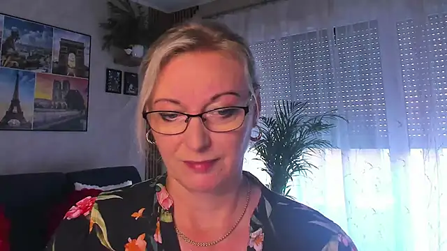 vanessa_chat's Webcam Show