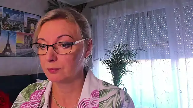 vanessa_chat: διαδικτυακό σόου στην κάμερα