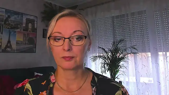 vanessa_chat's Webcam Show