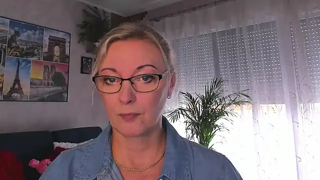 vanessa_chat: διαδικτυακό σόου στην κάμερα