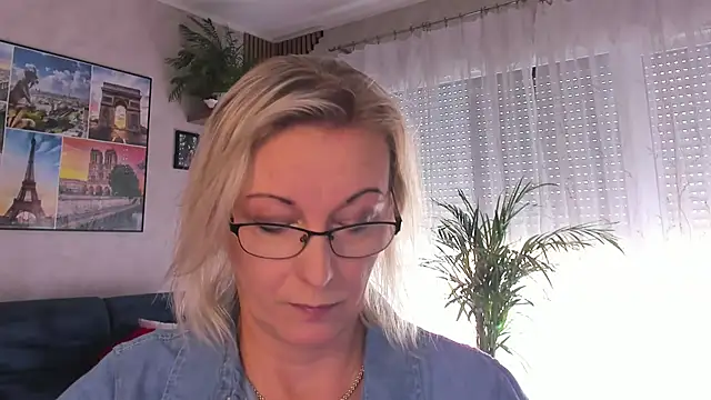 vanessa_chat Pertunjukan Webcam