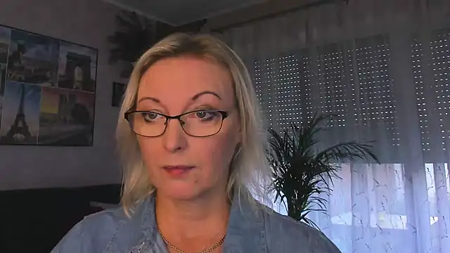 vanessa_chatn Webbikameraesitys