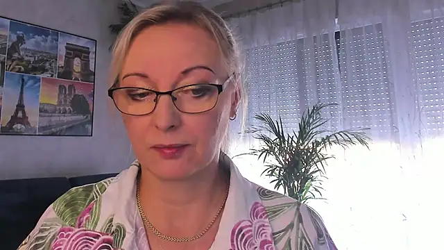 vanessa_chat's Webcam Show