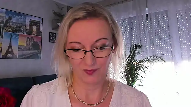 vanessa_chat's Webcam Show