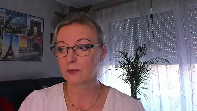 Show modela vanessa_chat na web-kameri