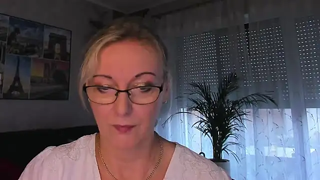 vanessa_chat's Webcam Show